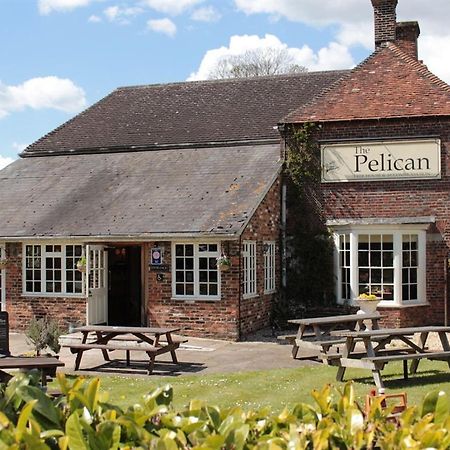 The Pelican Inn Froxfield  Esterno foto