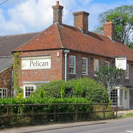 The Pelican Inn Froxfield  Esterno foto